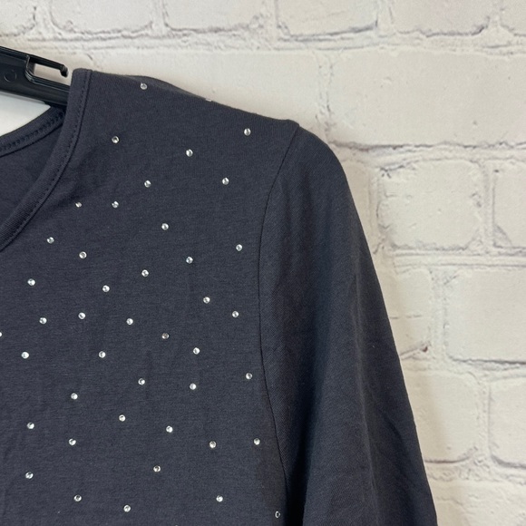 BloomChic Charcoal Rhinestone Detail Long Sleeve Tee Size Large - Picture 3 of 6